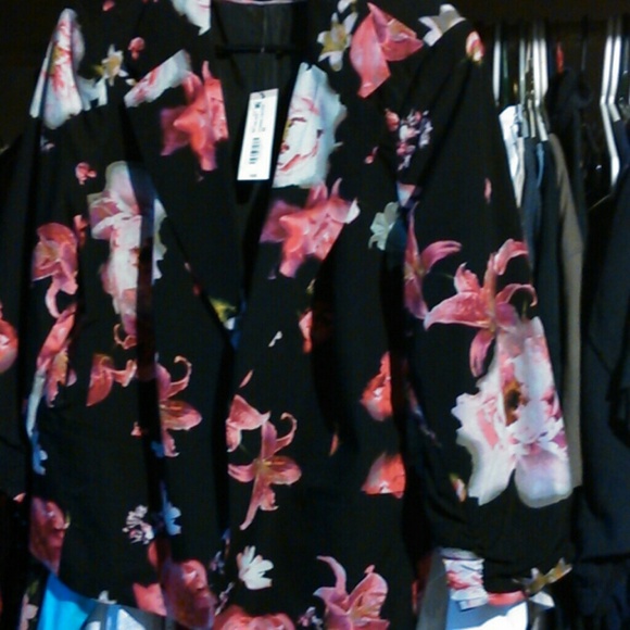 #NWT# Floral Jacket