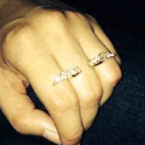 Angel Wing Ring - Picture 2 of 2