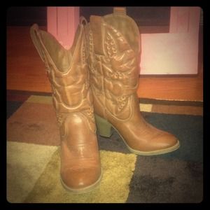 MIA Girl boots size 7
