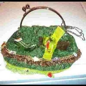 GREEN WITH LACE AND FLOWERS HANDBAG