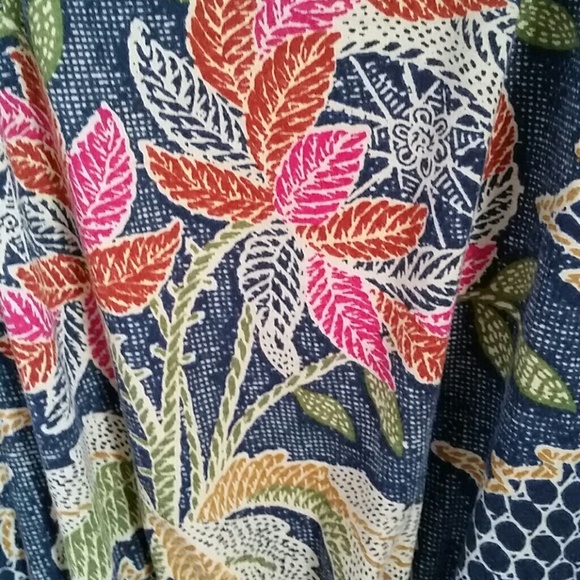 Forever 21 blouse - Picture 2 of 3