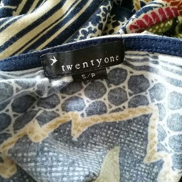 Forever 21 blouse - Picture 3 of 3