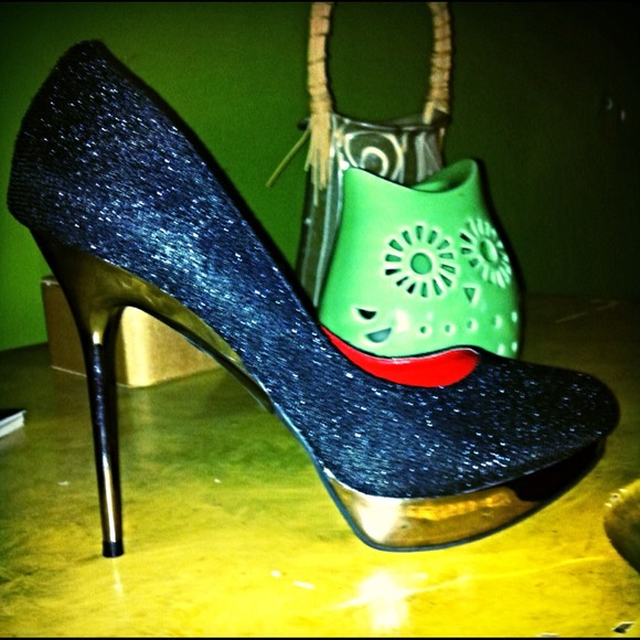 Black sparkly stilettos - Picture 2 of 3