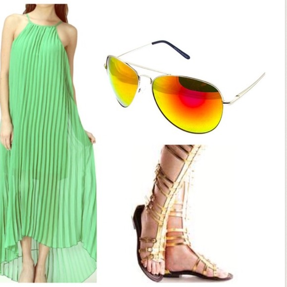 SOLD OUT⬇️Green Pleated Statement Dress⬇️ - Picture 3 of 4
