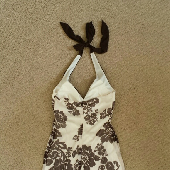 *SOLD* Beautiful brown and cream high-low dress - Picture 4 of 4