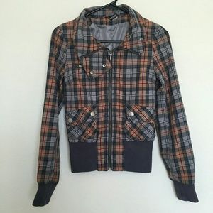 Perfect light weight plaid jacket :)