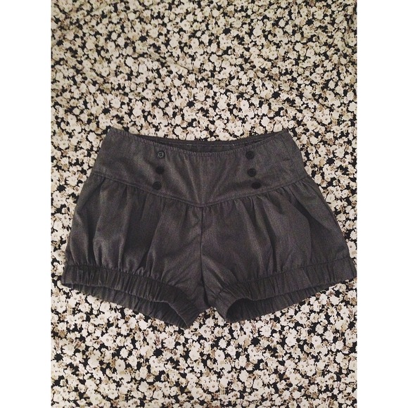 Gray Puffy Shorts