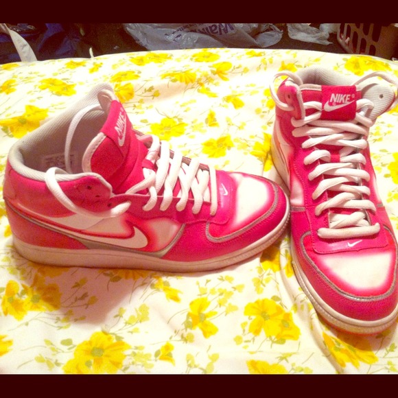 Nike shoes