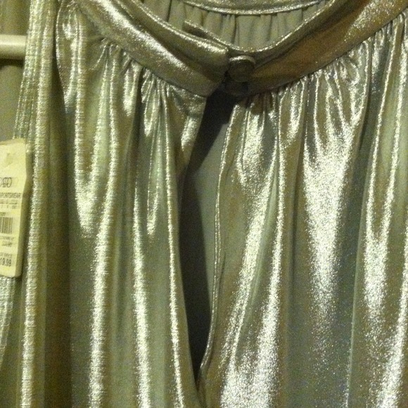 Top - Picture 3 of 3