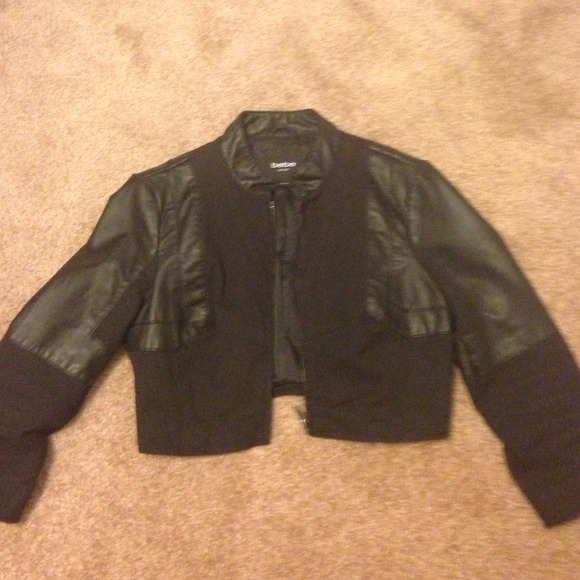 Black crop bebe jacket