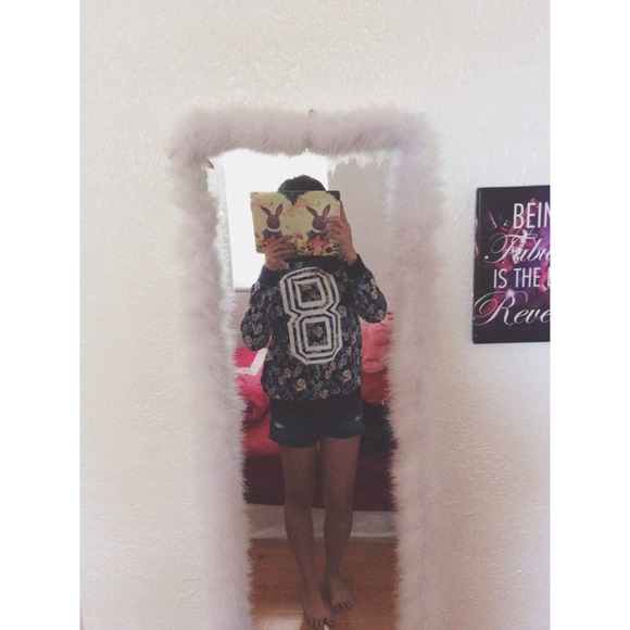 ⭐️SOLD⭐️ - Picture 3 of 3