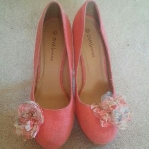 NEVER WORN diva lounge coral high heels