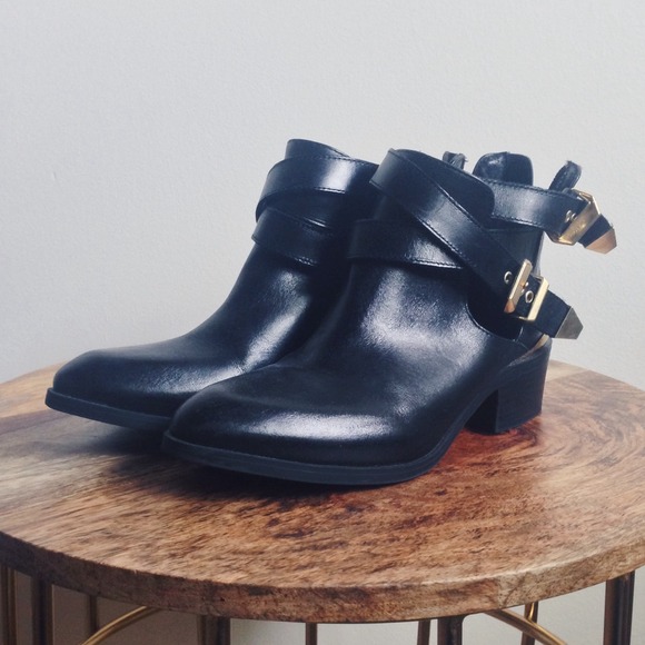 Seychelles Leather Booties