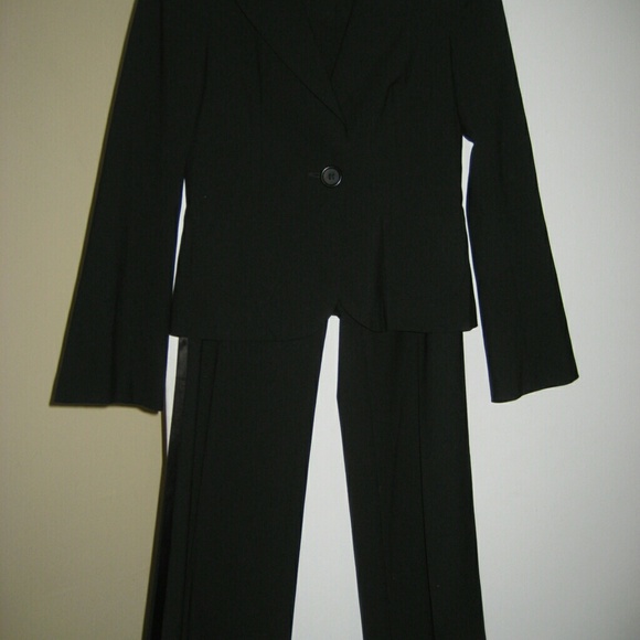 TrinaTurk 2 PC Black Pant Suit
