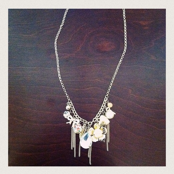 HOST PICK🙆 gold charm necklace - Picture 3 of 3