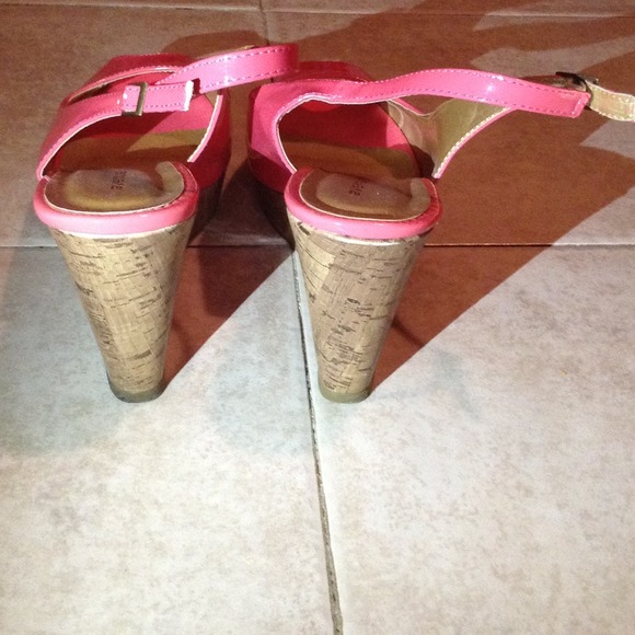 ❌SOLD❌ Neon Pink Slingback Dayla Peep Toe Cork Wedges - Picture 3 of 4