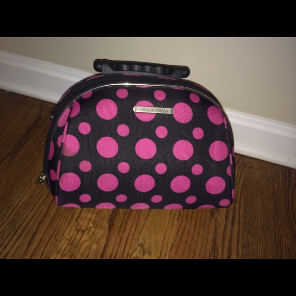 Polka dot make up case.
