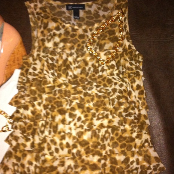 💕I•N•C...Leopard Print Top💕 - Picture 3 of 4
