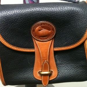 LAST REDUCTION! $20 FIRM! :) Dooney & Bourke purse