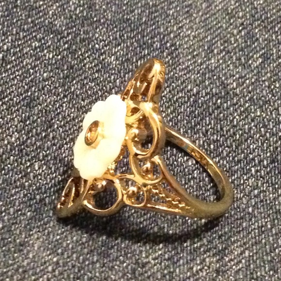 Ring - Picture 3 of 3