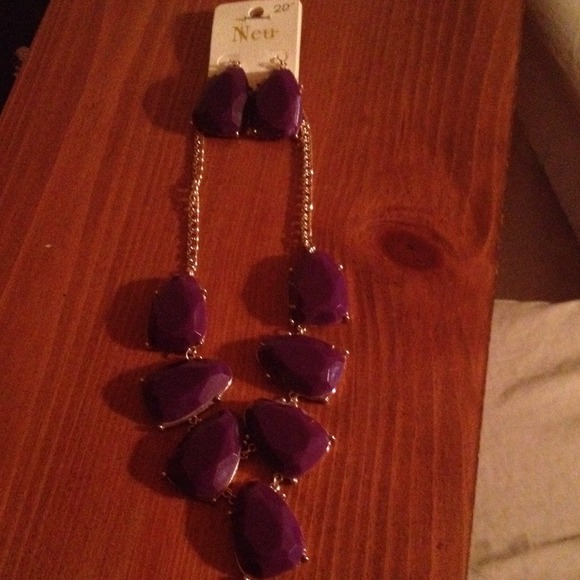 Chunky purple necklace