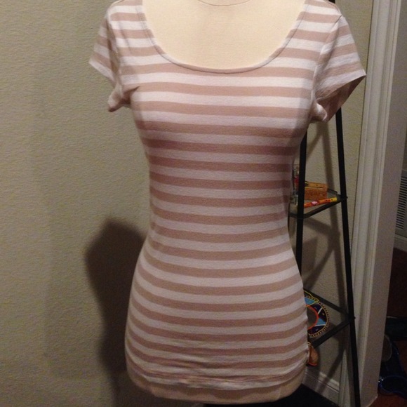 Old Navy t shirt