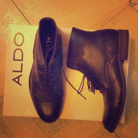 Aldo men's shoes BRAND NEW !!! NEVER BEEN WORN !!!