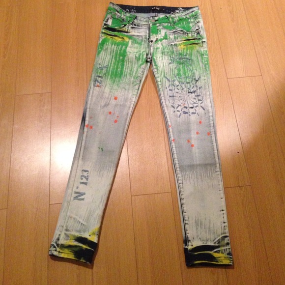 Jeans - Picture 1 of 2