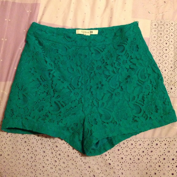 ❌Traded❌Forever 21 Floral Lace High-waisted Short
