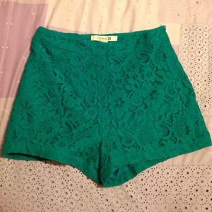 ❌Traded❌Forever 21 Floral Lace High-waisted Short