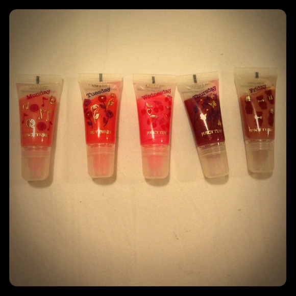 **FLASH SALE** Daily lip gloss from LANCOME