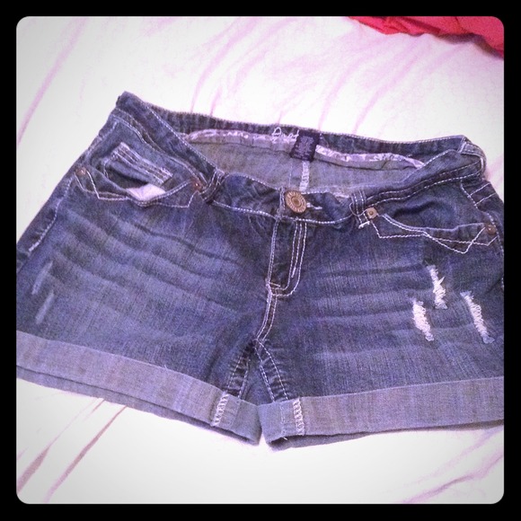 Amethyst denim shorts
