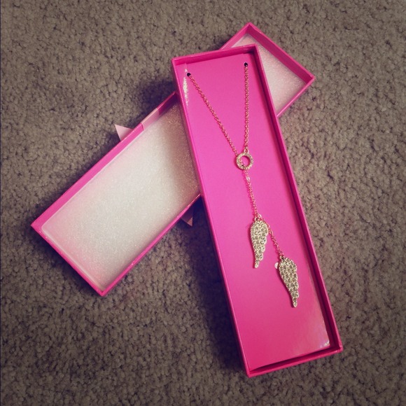 ❌Sold on vinted❌Victoria's Secret angel necklace