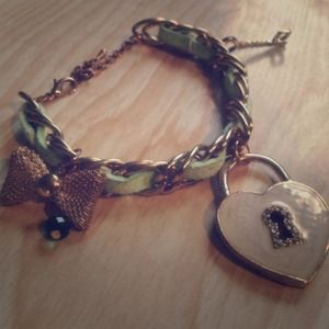 ☀️Vintage Charm Bracelet & Belt