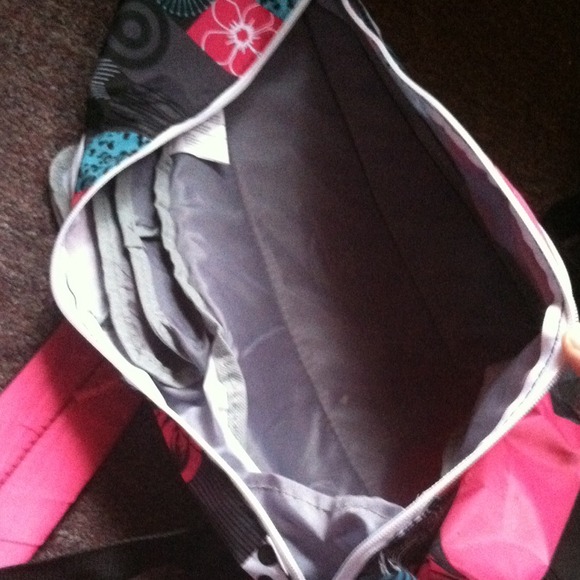 One strap back pack - Picture 2 of 5