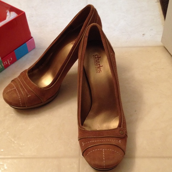 Charles David Cognac Suede heels-pumps