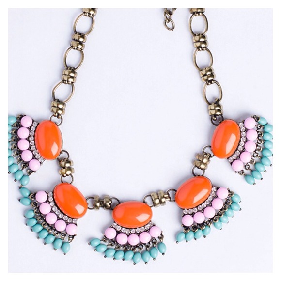 Jewelry - ❗️FLASH SALE❗️Orange Fan Fringe Necklace