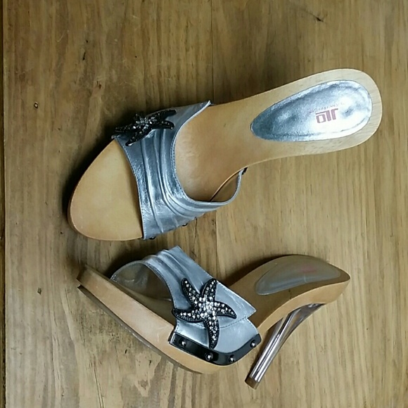 Sexy & Cute Silver JLO- Size 8 Never Worn