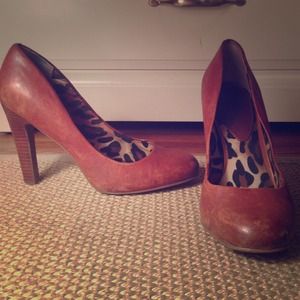 Jessica Simpson Tan Leather Heels