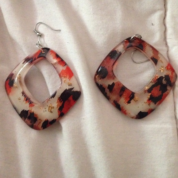 Multi colored earrings - Picture 2 of 2