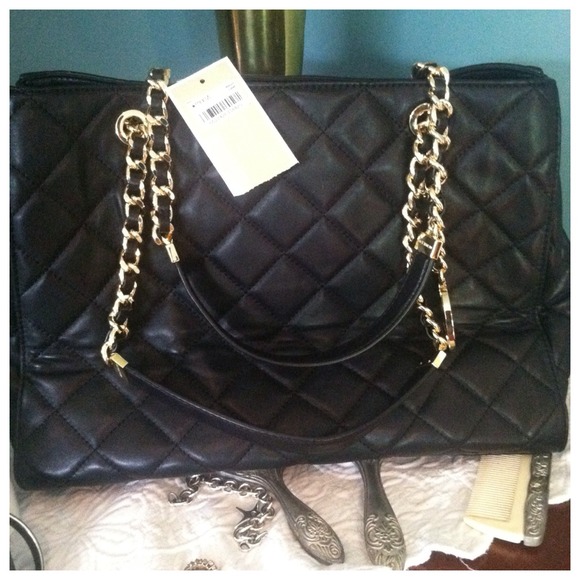 NWTMichael Kors Handbag. Not Michael Kors Outlet. - Picture 4 of 4