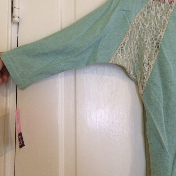 Love on a hanger light sweater - Picture 4 of 4