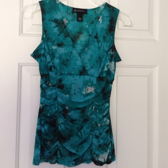 Tank style green, black & white print blouse