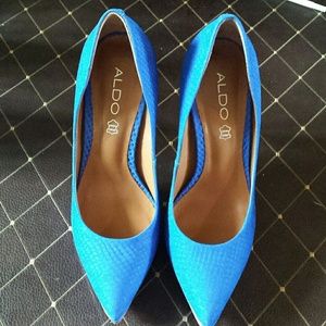 Aldo royal blue heels