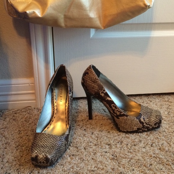 ***HOST PICK!***Gorgeous brown shoes!