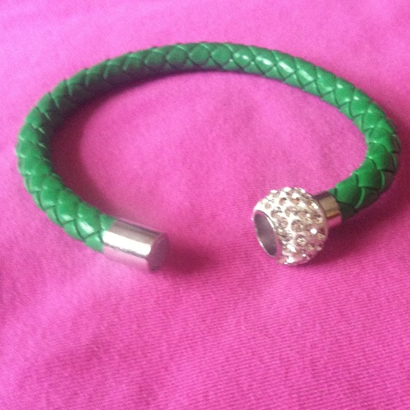 ❌Gifted❌🌿Braided Leather Crystal Bracelet - Picture 3 of 3
