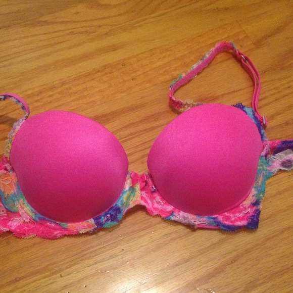 14.40 pp💕 pink bombshell bra