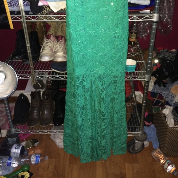 Prom Dress 😍💃💕 - Picture 4 of 4