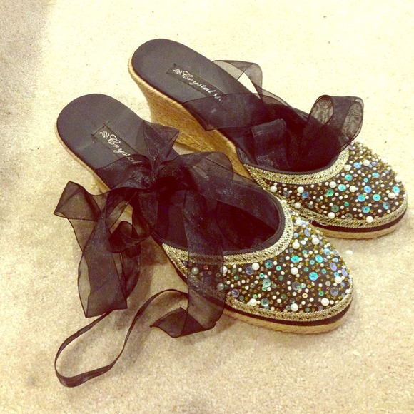 Black sequence espadrilles. Size 9