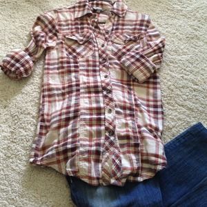 Long-sleeve plaid shirt
